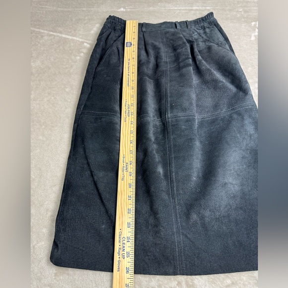 Vintage Black Leather Suede Pencil Skirt size 2/25 Chaus Straight Petite Women's - Picture 11 of 12